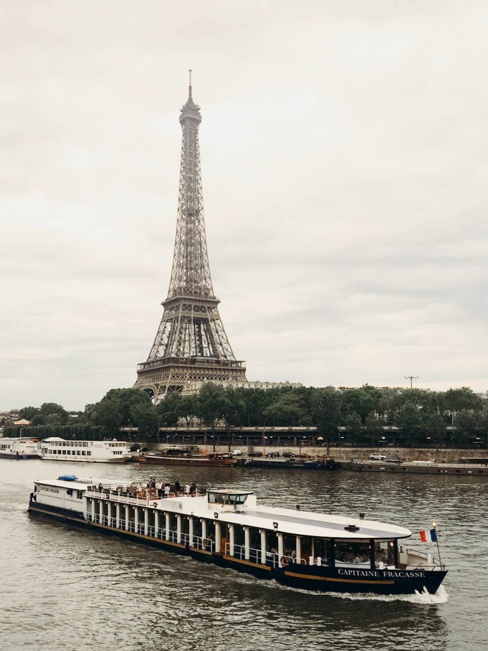 Captain Fracasse cruing Sienne River