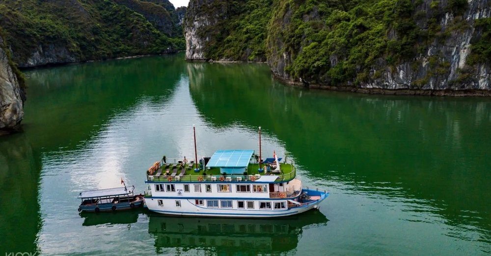 Vịnh Lan Hạ  - Tín Đồ Biển Đảo Nhất Định Phải Đến