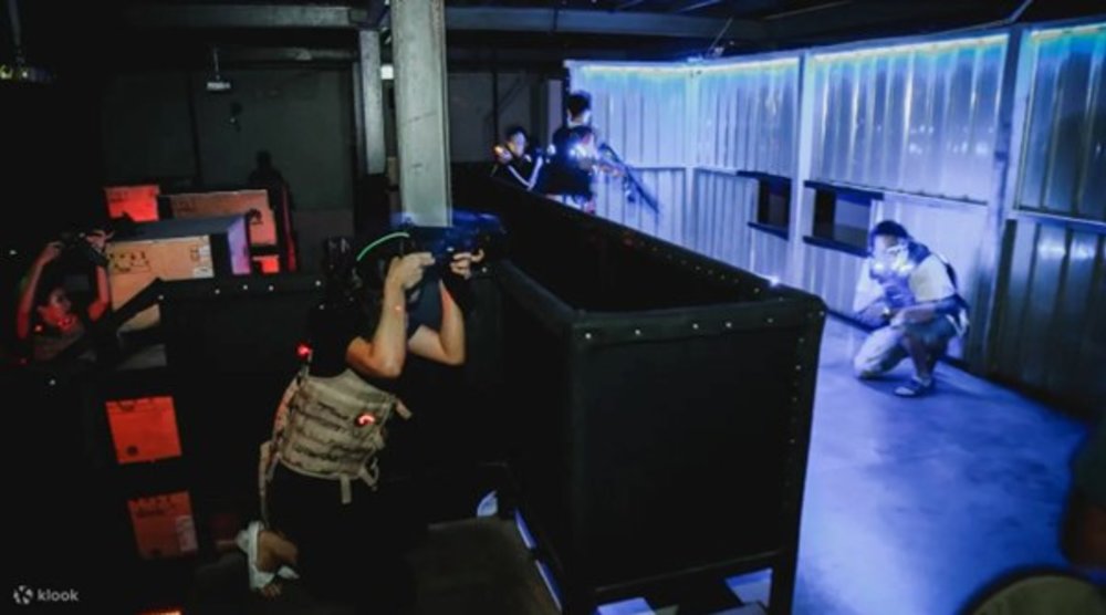 กิจกรรมในร่มสุดฮิต กิจกรรมรับหน้าฝน กิจกรรมเลเซอร์เกมที่ Rush B Tactical Laser Tag