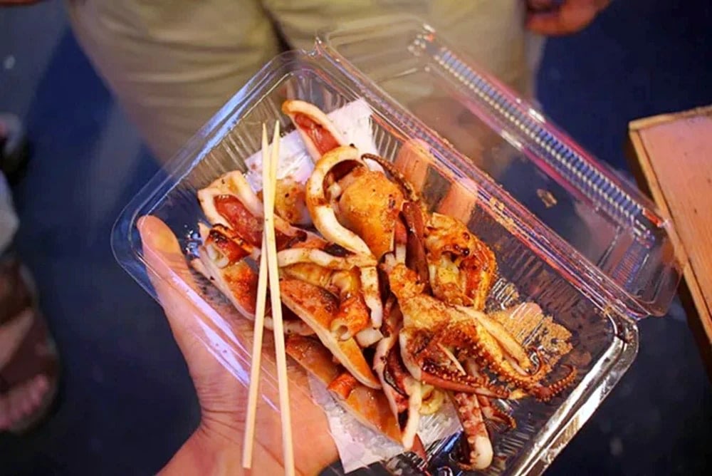 2.饒河街観光夜市（ラオフーチエクワンクアンイエシー）