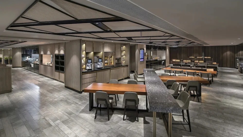 プラザプレミアムラウンジ