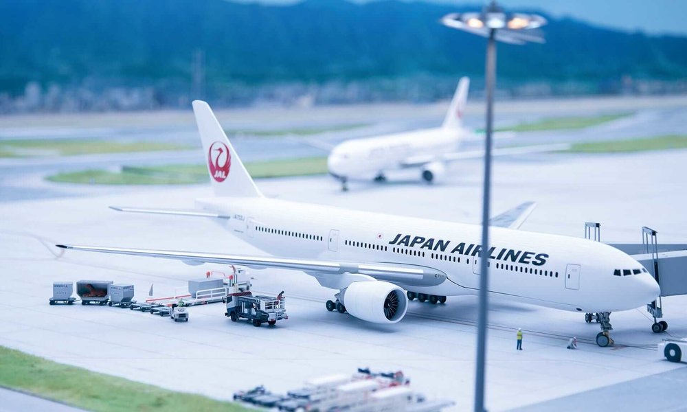 Mini Japan Airlines plane