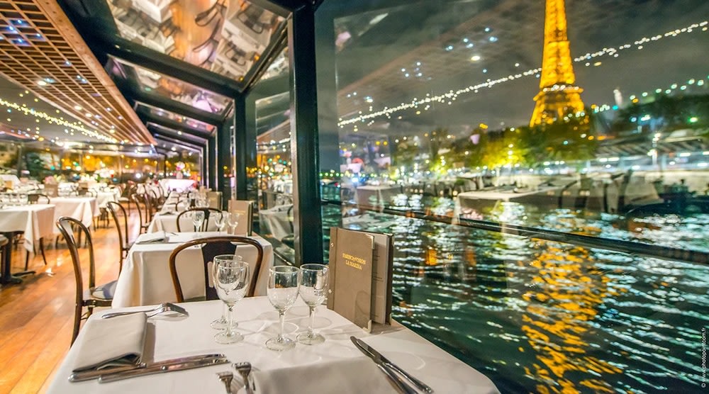 法國巴黎塞納河遊船晚餐