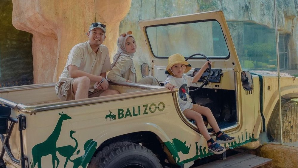 Bali Zoo is a captivating wildlife sanctuary in Indonesia, offering visitors a unique opportunity to get up close and personal with a diverse array of exotic animals in a lush and natural environment. Image credit to @nuriamalina on Instagram