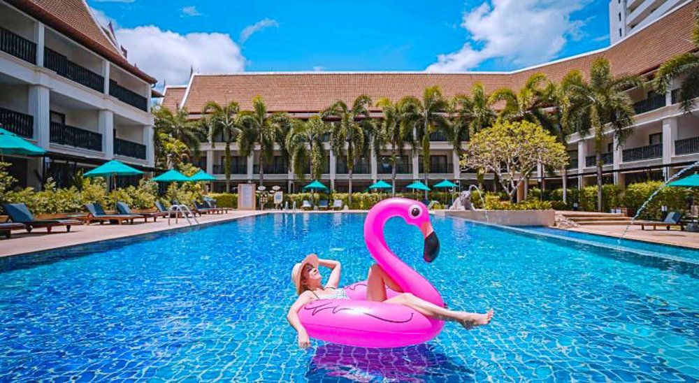 hotels in phuket