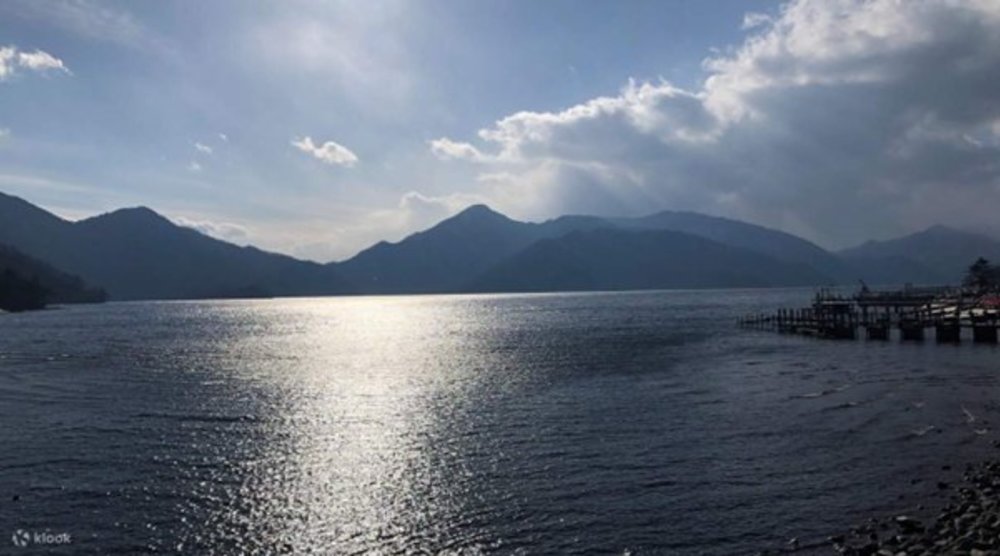 ทัวร์ศาลเจ้านิกโก้โทโชกุและน้ำตกเคงอนหนึ่งวัน (เดินทางจากโตเกียว)