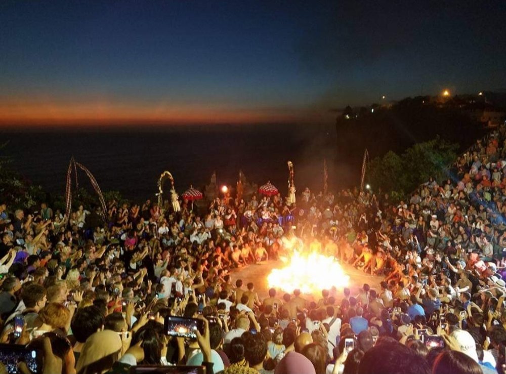 Bali ウルワツ寺院 ケチャ