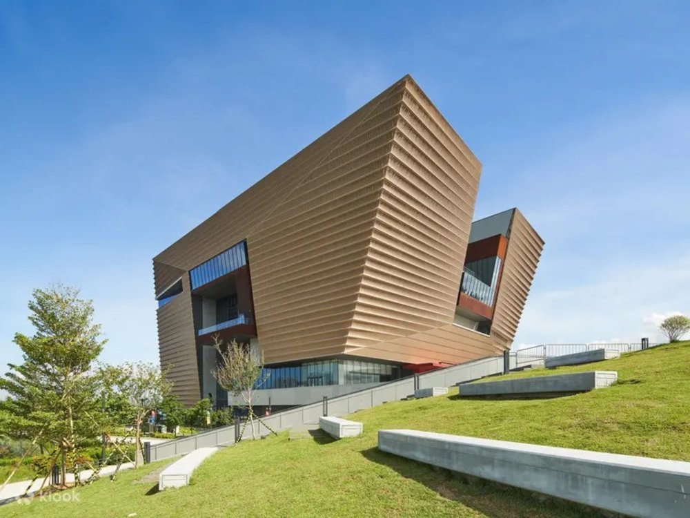 Hong Kong Museum Facade