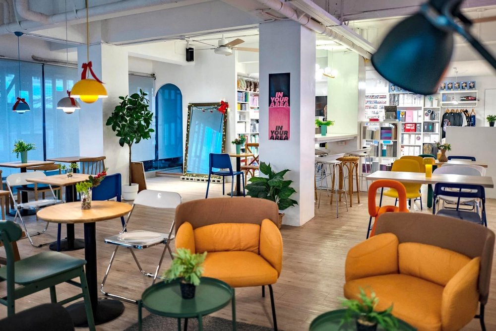 Interior of Chingu Dachi Cafe+