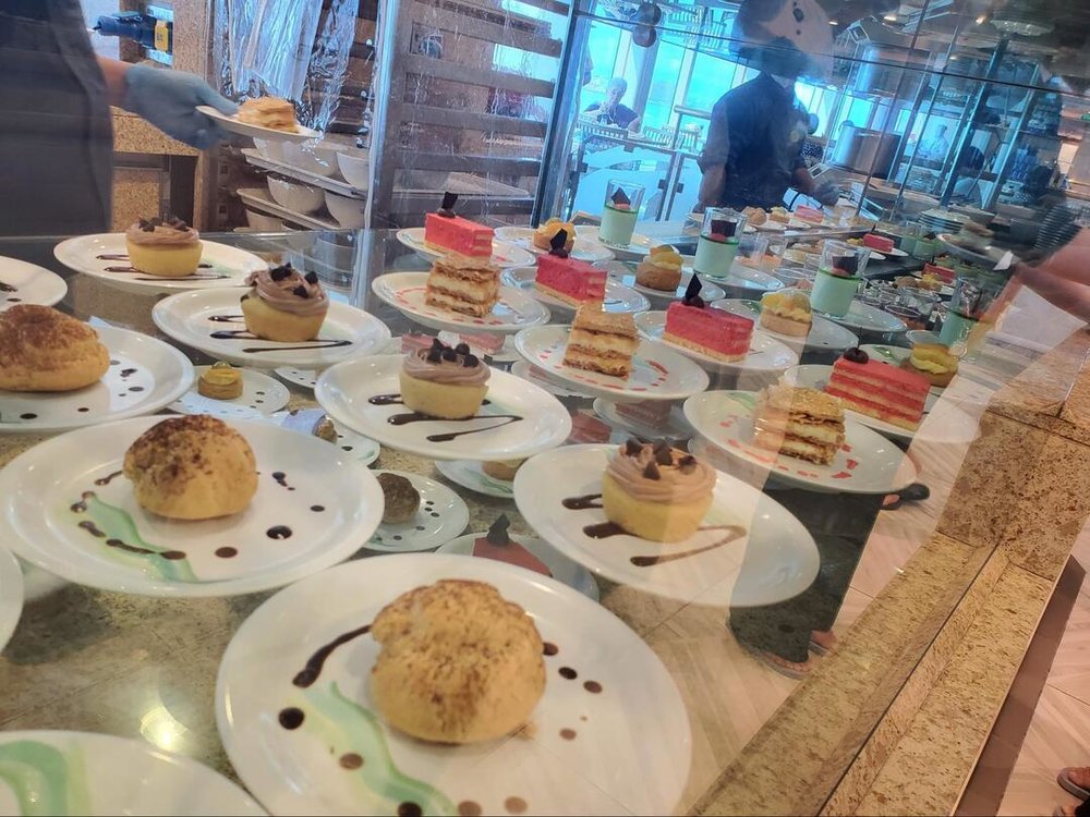 ブッフェ・レストラン（無料）