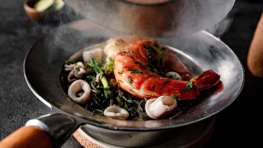 Nothing like a comforting Thai meal to end your day. Image credits to @mamasanbali on Instagram.