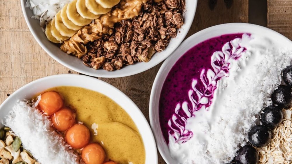Check out their vegetarian-friendly brunch and breakfast dishes, smoothies, and divine coffee.  Credits: @cratecafe on Instagram