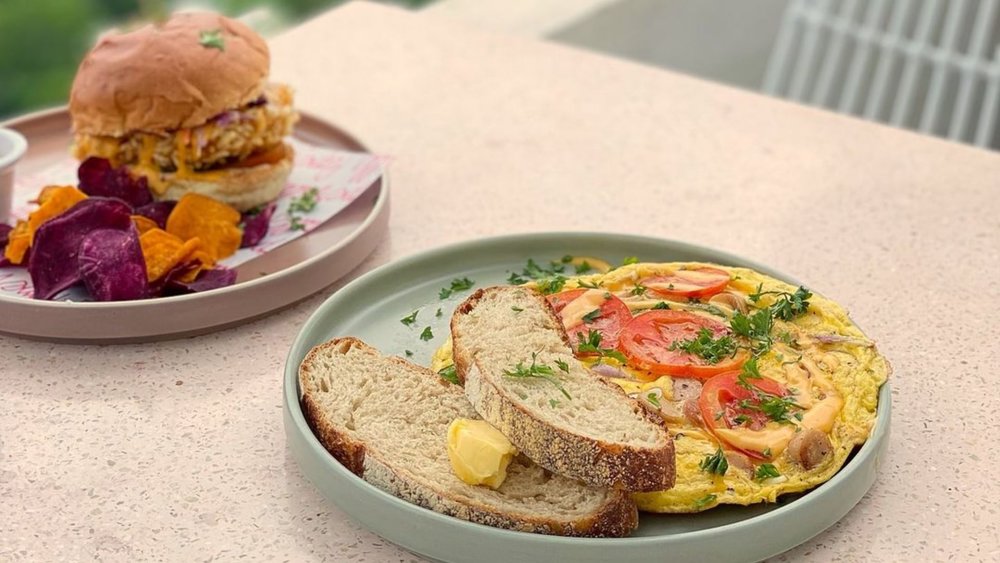 Have your meals by the stunning scenic views! Image credits to @paperhills.id on Instagram.