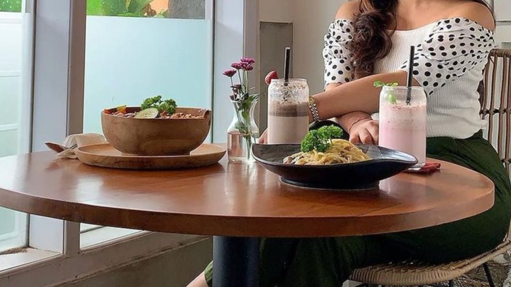 Experience some good food in a good place. Image credits to @dayumantary on Instagram.