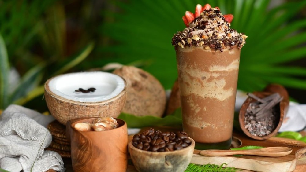 Kickstart your day with coffee from Zest! Image credits to @zestubud on Instagram.