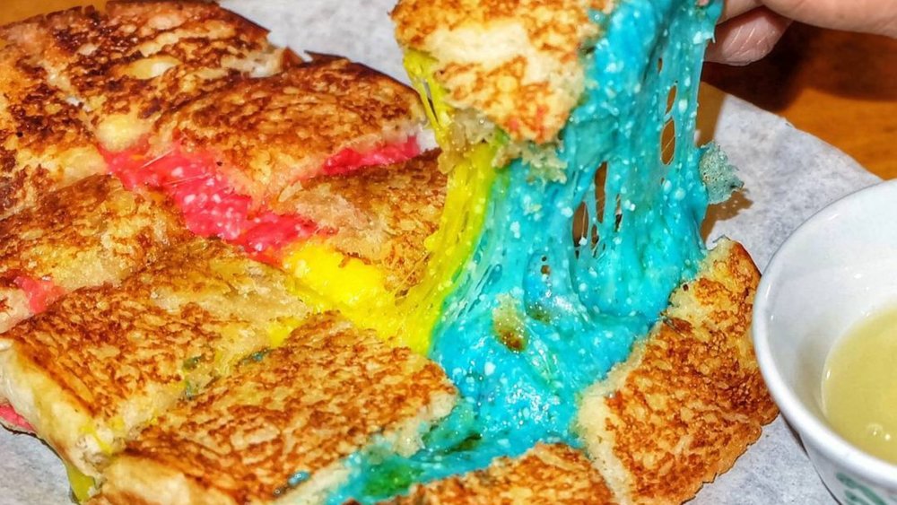 Don't forget to take a picture of their colourful Cheese Toast Image credits to @makan.donk on Instagram.