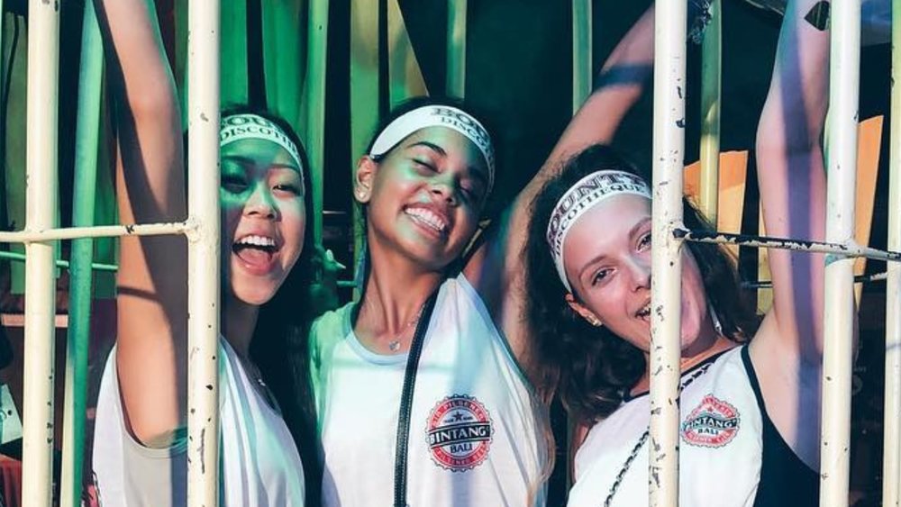 Chill with a few drinks then dance the night away at Bounty Discotheque. Credts: @asiarutledge