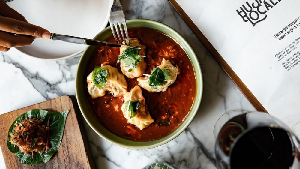 A rain of flavours and an Indonesian gastronomic affair. Credits: @hujan_locale on Instagram