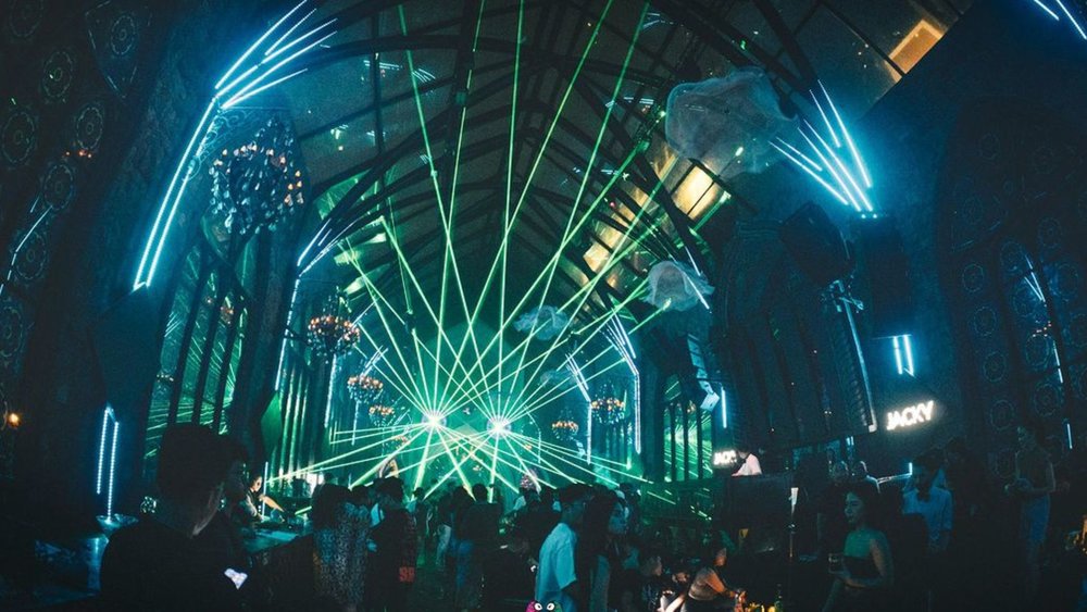 Mesmerising lights and unforgettable nights await at Mirror Bali. Credits: @mirror_allin on Instagram