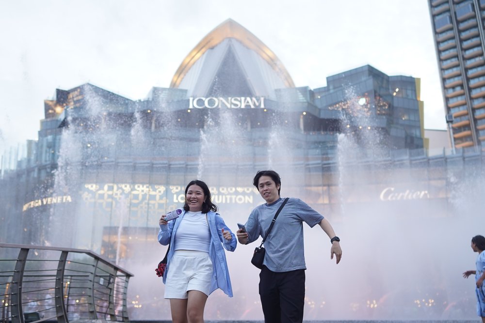 Man and woman walking