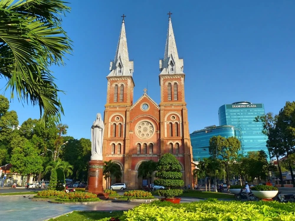 胡志明市景點西貢聖母聖殿主教座堂西貢聖母大教堂
