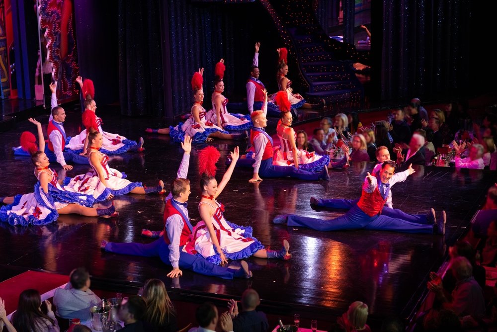 11202 8406 Moulin Rouge show