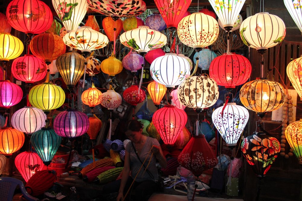 VN ホイアンナイトマーケット