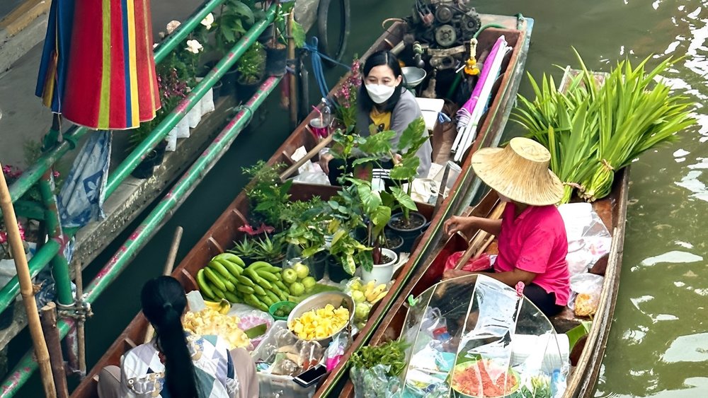 Illuminating sunsets and cherished moments. Credits: @eddierosenbaum on Instagram