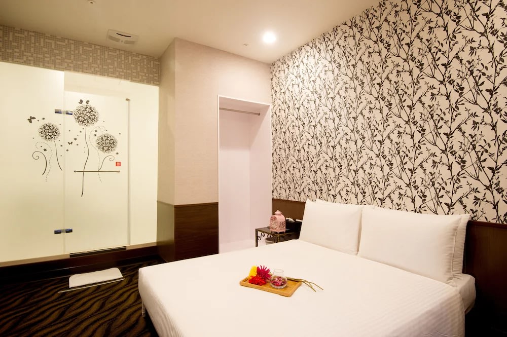 where to stay in taipei