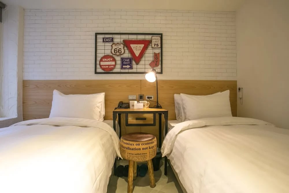 where to stay in taipei