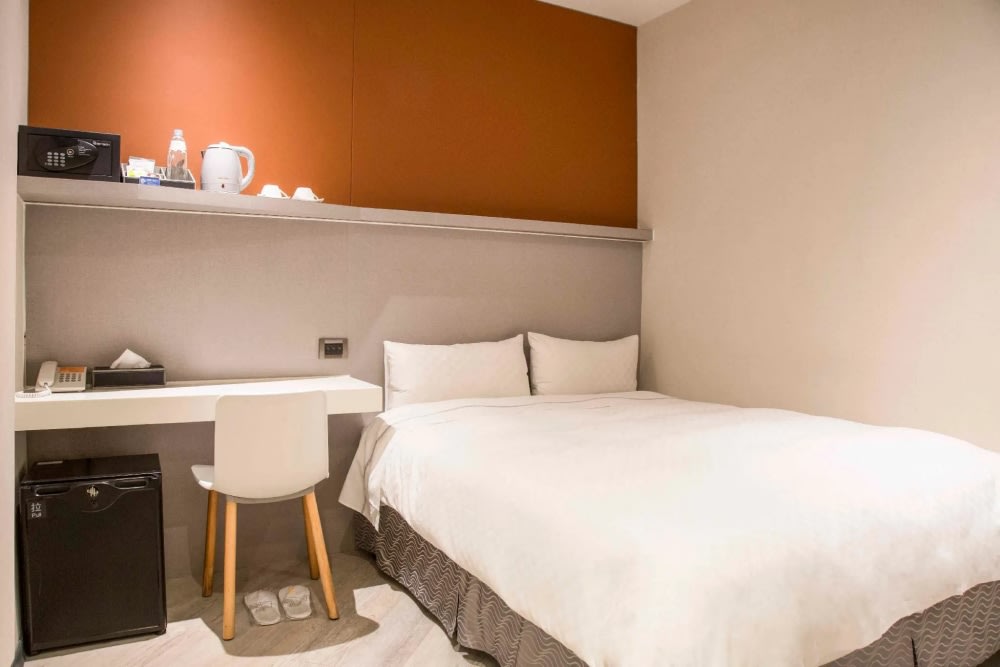 where to stay in taipei