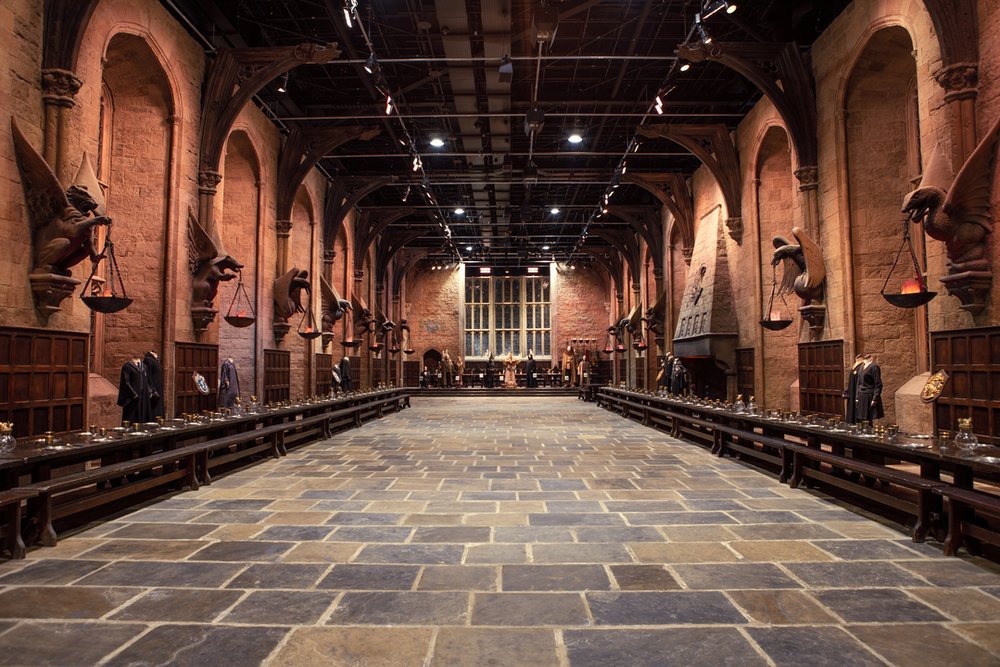 6750 Warner Bros. London Harry Potter great hall
