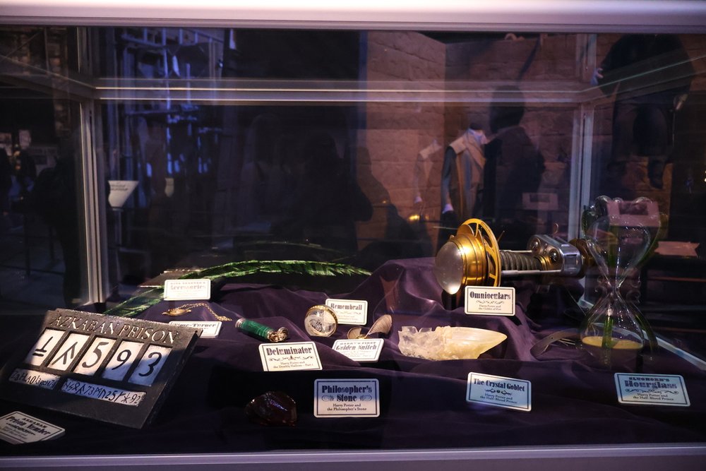 6750 Warner Bros. London Harry Potter items
