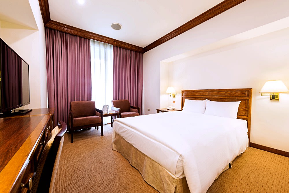 hotels in tainan