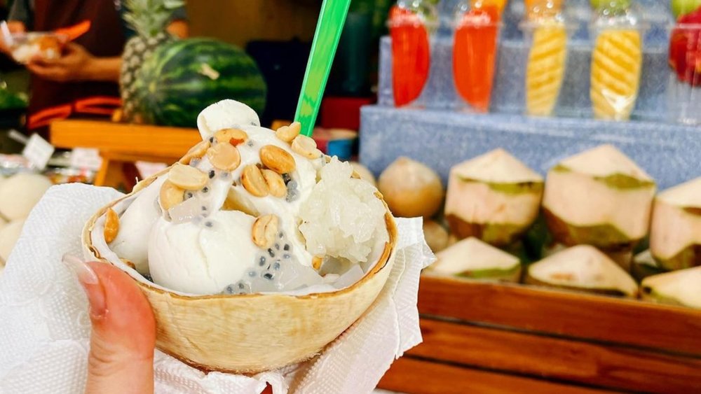 Unveiling Bangkok's Best-Kept Food Secrets 🍡🍧Credits: @ikuooon on Instagram