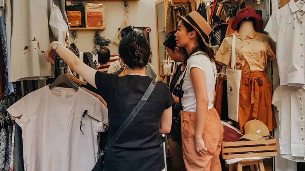 Unearthing Trendy Wholesale Clothing Gems! Credits: @katjiandfriends on Instagram