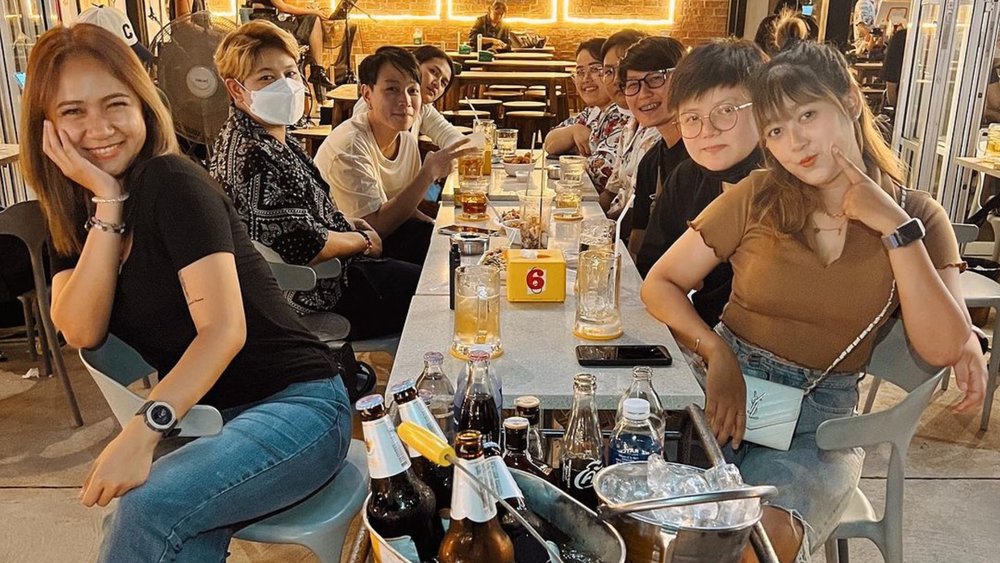 Chill Vibes, Vibrant Sights. Credits: @natthida.kl on Instagram