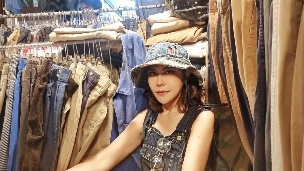 Exploring Bangkok's Vintage Fashion Scene 🕰️👗Credits: @ku____ng on Instagram