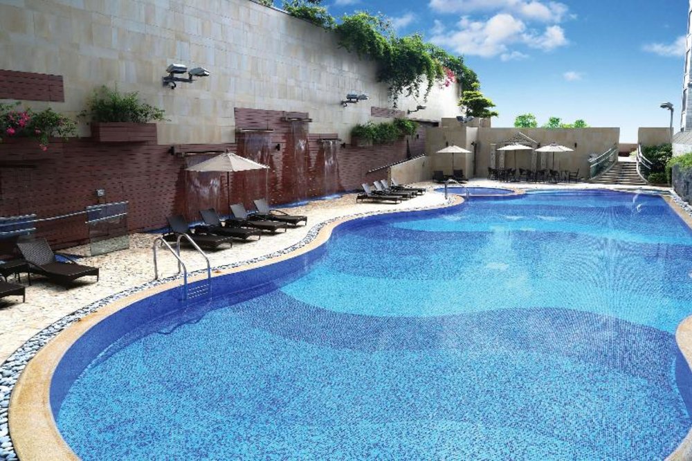 Harbour Plaza 8 Degrees - Swimming Pool