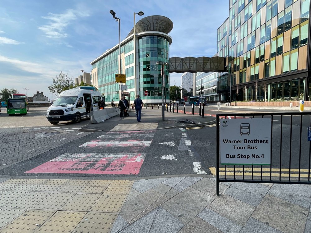 warner bros harry potter watford junction bus stop
