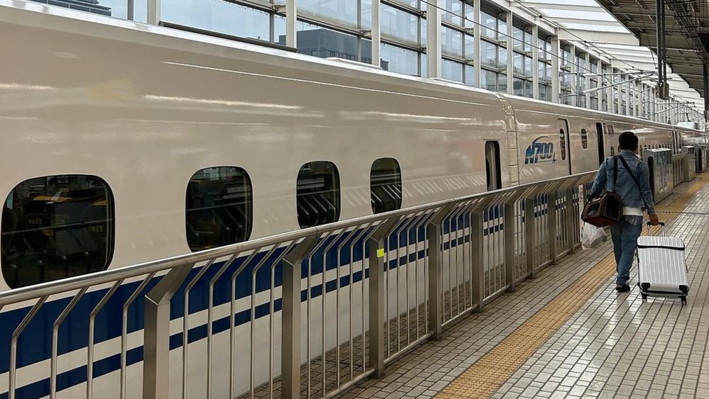There's a reason the Shinkansen is also known as a 'bullet train.' Credits to @busycitykids on Instagram