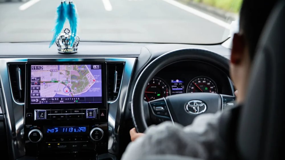 Avoid rush hour traffic and jumpstart your journey any time!  Credits: Kloo