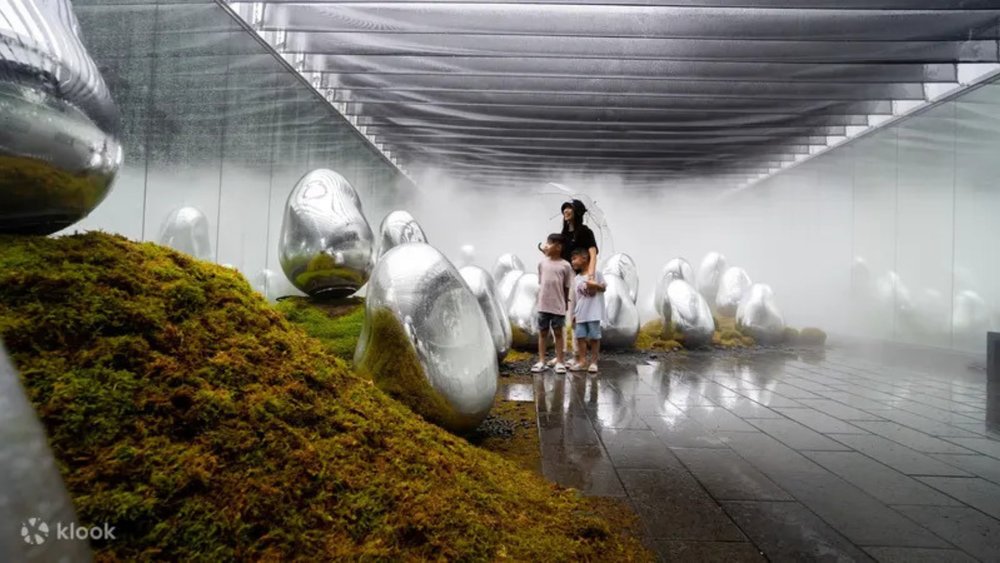 Prepare for an otherworldly adventure at TeamLab Planets