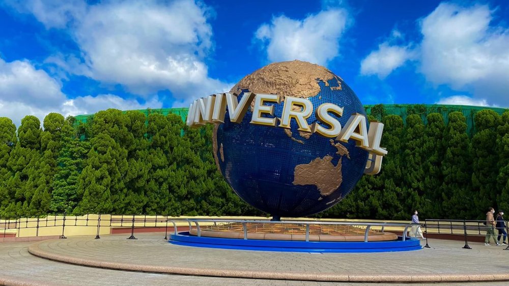 Traverse the universe at the various spots at Universal Studios Osaka! Credit: @kikifitriyanto on Instagram