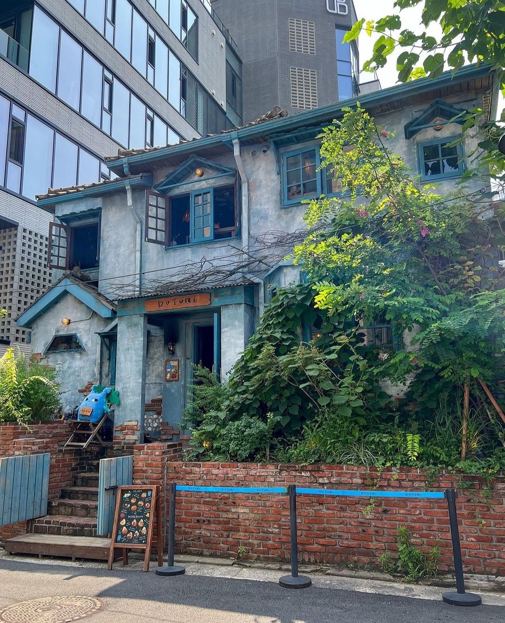 Dotori Garden Facade
