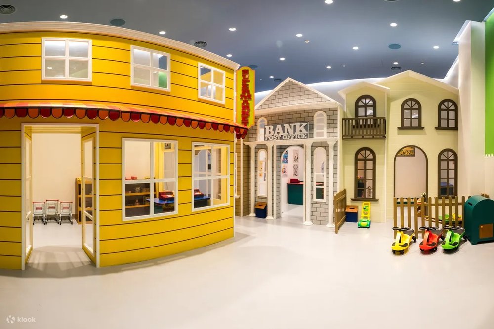 Mni street inside the playground