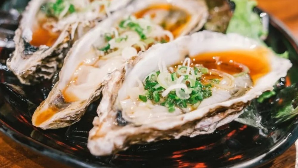 Discover the flavours of Hiroshima like a true local! Image credits to Klook.