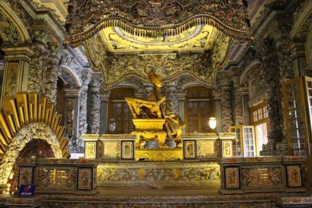 VN ダナン フエ カイディン帝廟 内部