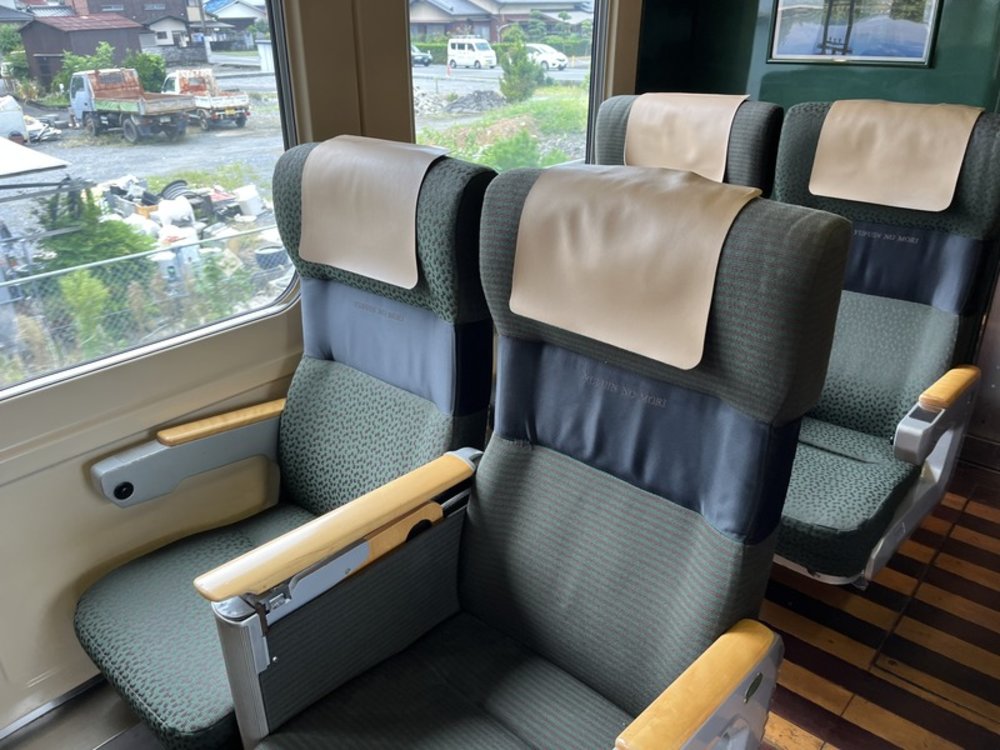 由布院之森一般座位