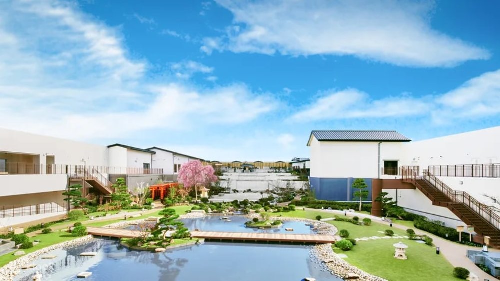 Solaniwa Onsen in Osaka facade